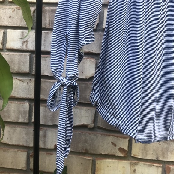 Passport Summery Pinstripe Top - Picture 3 of 6